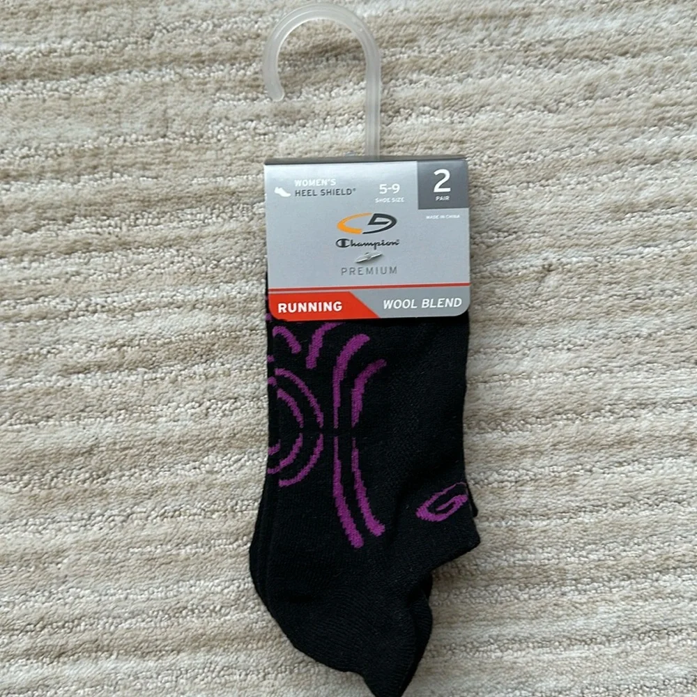 2 Sets of Champion C9 Running Socks Low Cut Wool Blend Compression Size Medium